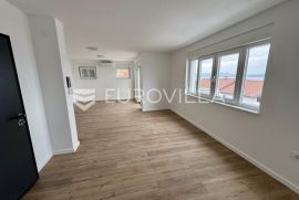 Crikvenica, moderan četverosoban stan NKP 109,97 m2 s pogledom na more, Crikvenica, Appartment