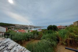 Rustikalni posjed sa pogledom na pješanu plažu, Rab, بيت