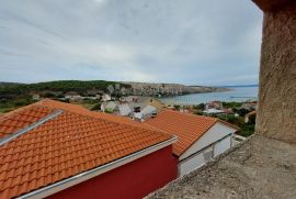 Rustikalni posjed sa pogledom na pješanu plažu, Rab, بيت