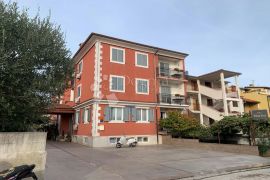 ROVINJ - IZVRSNA ZGRADA S 14 APARTMANA, Rovinj, Casa