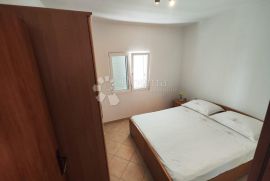 ROGOZNICA-APARTMANSKA KUĆA S ODLIČNIM POGLEDOM, Rogoznica, Maison