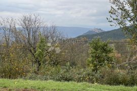 Građevinsko zemljište s pogledom na Motovun, Karojba, Terra