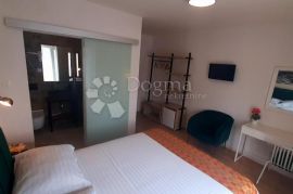 PAG OBITELJSKI HOTEL 50m DO MORA! 600m2, Pag, العقارات التجارية