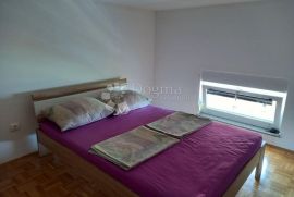 APARTMAN U GRADU KRKU - DVOETAŽNI, Krk, Daire