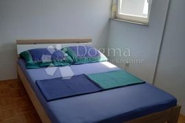 APARTMAN U GRADU KRKU - DVOETAŽNI, Krk, Daire