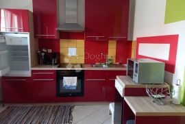 APARTMAN U GRADU KRKU - DVOETAŽNI, Krk, Daire