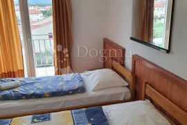 HOSTEL BIOGRAD NA MORU, Biograd Na Moru, العقارات التجارية