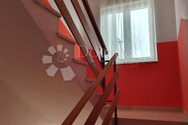 HOSTEL BIOGRAD NA MORU, Biograd Na Moru, العقارات التجارية