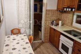 APARTMAN U KUĆI S POGLEDOM NA MORE. VODICE, Vodice, Appartamento