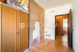 Zagreb, Maksimir, peterosoban dvoetažni stan za renovaciju, Zagreb, Apartamento