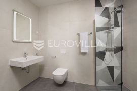 Istra, Umag, četverosoban opremljen apartman A19, Umag, Appartement