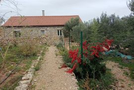 ŠIBENIK, ZATON - Prostrano imanje s objektom i građevinskom dozvolom, Šibenik - Okolica, Arazi