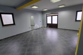 RIJEKA, OREHOVICA -poslovni prostor, 65 m2, Rijeka, Εμπορικά ακίνητα