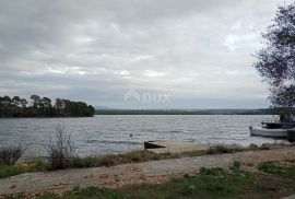 ŠIBENIK, RASLINA - Dvije kuće s potencijalom, Šibenik - Okolica, Ev