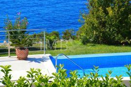 Villa with pool, first row to the sea - Luxurious experience of living in nature - EXCLUSIVE SALE IMB, Dubrovnik, بيت