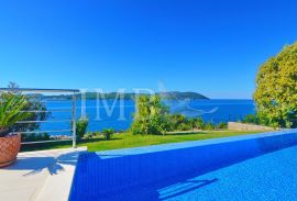 Villa with pool, first row to the sea - Luxurious experience of living in nature - EXCLUSIVE SALE IMB, Dubrovnik, بيت