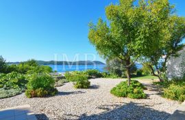 Villa with pool, first row to the sea - Luxurious experience of living in nature - EXCLUSIVE SALE IMB, Dubrovnik, بيت