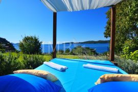 Villa with pool, first row to the sea - Luxurious experience of living in nature - EXCLUSIVE SALE IMB, Dubrovnik, بيت