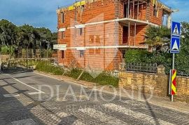 Pula, Medulin, Penthouse s okućnicom i dva parkirna mjesta, Medulin, Apartamento