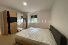 Istra, Pula, renoviran stan na top lokaciji, NKP 71,96 m2, Pula, Daire