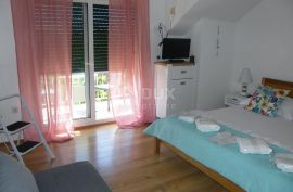 ISTRA, MEDULIN - 4 apartmana u centru Premanture, Medulin, Ev