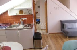 ISTRA, MEDULIN - 4 apartmana u centru Premanture, Medulin, Ev