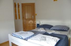 ISTRA, MEDULIN - 4 apartmana u centru Premanture, Medulin, Ev