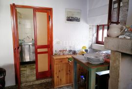 ISTRA, MEDULIN - 4 apartmana u centru Premanture, Medulin, Ev