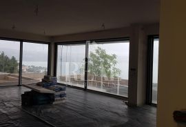 OPATIJA-luksuzan stan u novogradnji, 3S+DB sa bazenom i okućnicom, Opatija, Appartement