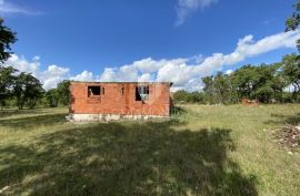 Barban, građevinsko zemljište sa započetom gradnjom objekta, Barban, Terreno