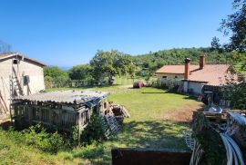 ISTRA, LABIN - Kuća na osami s pomoćnim objektima i pogledom na more, Labin, Σπίτι