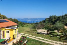 ISTRA, LABIN - Kuća na osami s pomoćnim objektima i pogledom na more, Labin, Σπίτι