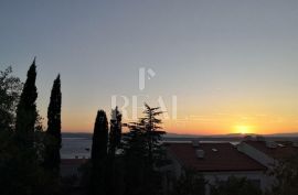 Dramalj ! Kuća sa sa predivnim panoramskim pogledom na more !, Crikvenica, House