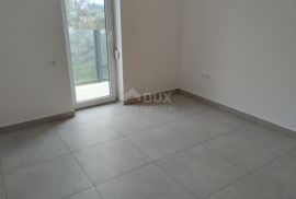 ISTRA, SAVUDRIJA - Stan na prvom katu u zgradi sa garažom  400m od mora, Umag, Appartement