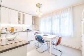 Zagreb, Pantovčak, prekrasan dvosoban stan NKP 90 m2 + dvorište, Zagreb, Appartement