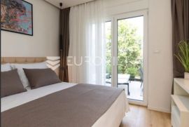 Opatija, Centar, moderno uređen dvosoban stan NKP 45 m2, Opatija, Kвартира