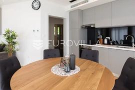 Opatija, Centar, moderno uređen trosoban stan NKP 85 m2, Opatija, Διαμέρισμα