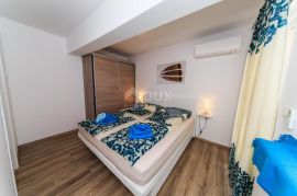 OPATIJA, LOVRAN, IKA- villa 380m2 s panoramskim pogledom na more i bazenom + uređena okućnica 700m2, Opatija - Okolica, Casa