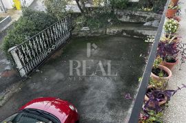 PRILIKA! Zamet, kvalitetna samostojeća kuća P+1, 140 m2, Rijeka, Casa