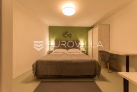 Istra, Rovinj, predivan stan NKP 49,02m2 u starom gradu na 150 metara od mora, Rovinj, Appartamento