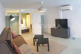 Istra, Rovinj, predivan stan NKP 49,02m2 u starom gradu na 150 metara od mora, Rovinj, Appartamento