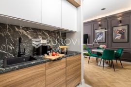 Rijeka, Centar, novouređen luksuzan stan NKP 104 m2 s tri apartmana, Rijeka, Appartment