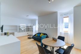 Opatija, Volosko, luksuzan dvosoban stan u prvom redu do mora NKP 67,28 m2, Opatija, Kвартира