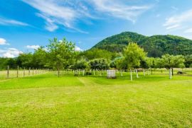 GORSKI KOTAR, BROD NA KUPI - Građevinsko zemljište sa voćnjakom uz rijeku, Delnice, Tierra