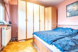 Zagreb, Srednjaci, obiteljska kuća s dva stana BRP 224 m2 + garaža 30 m2, Zagreb, Famiglia