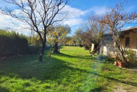 ISTRA, KANFANAR - Samostojeća kuća na prostranoj okućnici, Kanfanar, Дом