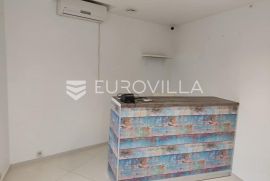 Pula, Centar, poslovni prostor s pogledom na Arenu, rijetkost na tržištu, NKP 15,11 m2, Pula, Propiedad comercial