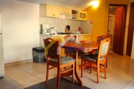 Apartmanska kuća u Zadru uz more- 6 stambenih jedinica, Zadar, Haus