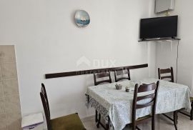 OTOK RAB, BARBAT - Kuća s apartmanima blizu plaža, Rab, Σπίτι