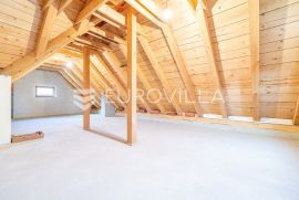 Samobor, Centar prekrasna obiteljska kuća 230m2 NOVOGRADNJA, Casa